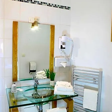 Ξενοδοχείο Logis Hotels- Marguerite D'anjou Chateau Ανζέρ
