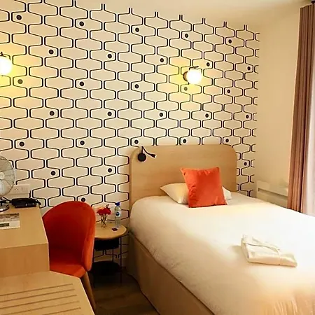 Logis Hotels- Marguerite D'anjou Chateau Angers